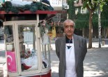 Simit salesman, Istanbul, Turkey, travel photos