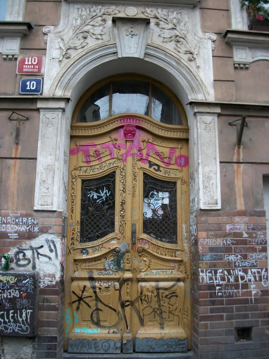 Europe door, prague graffiti
